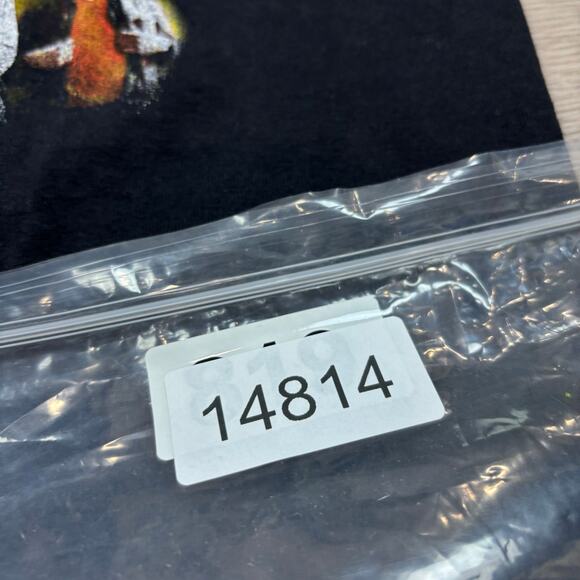 VTG 2007 Kiss FM 102.7 Wango Tango Shirt Men's M Ludacris Pitbull Fergie Rap Tee - Picture 9 of 9